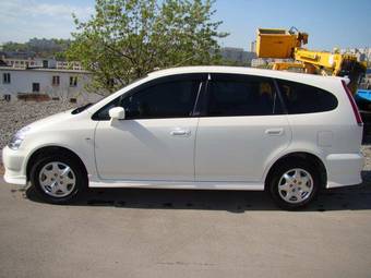 2002 Honda Stream Pictures