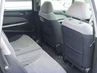 2002 Honda Stream Wallpapers