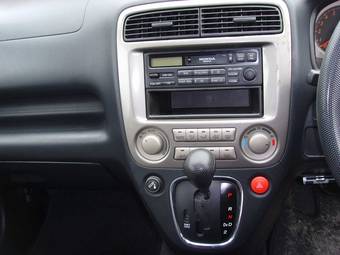 2002 Honda Stream Pictures