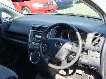 2002 Honda Stream Pictures