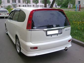 2002 Honda Stream Photos