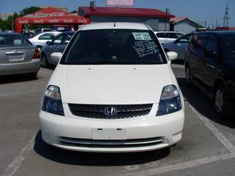 2002 Honda Stream Pics