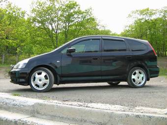 2002 Honda Stream Pictures