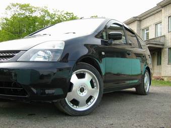 2002 Honda Stream Images