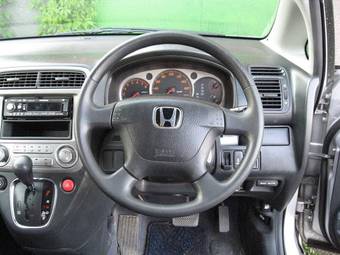 2002 Honda Stream Photos