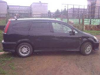 2002 Honda Stream Photos