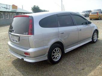 2002 Honda Stream Photos
