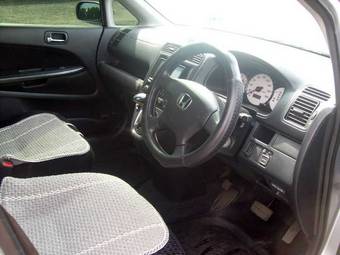 2002 Honda Stream Photos