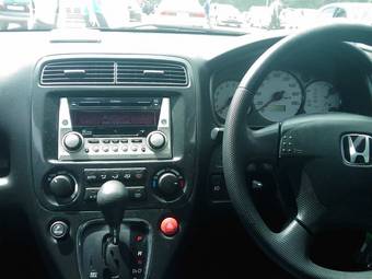 2002 Honda Stream Photos