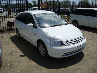 2002 Honda Stream Pictures