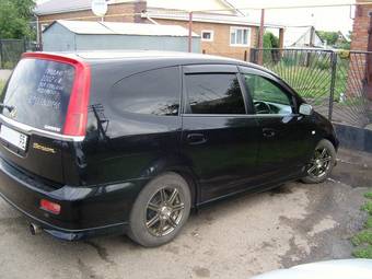 2002 Honda Stream Pictures