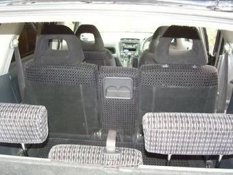 2002 Honda Stream Pictures