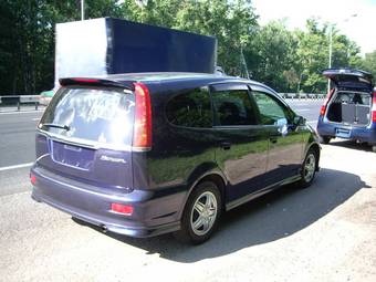 2002 Honda Stream Pictures