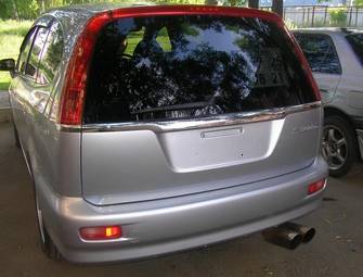 2002 Honda Stream Pictures