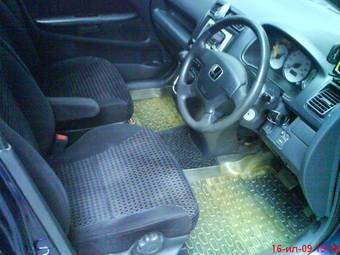 2002 Honda Stream Photos