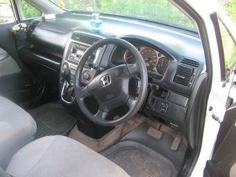 2002 Honda Stream Photos