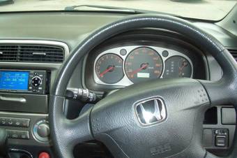 2002 Honda Stream Photos