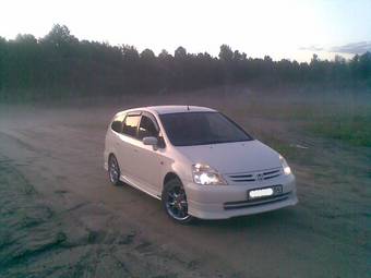 2002 Honda Stream Photos