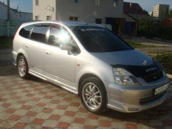 2002 Honda Stream Pictures