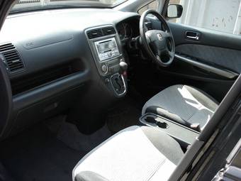 2002 Honda Stream Photos