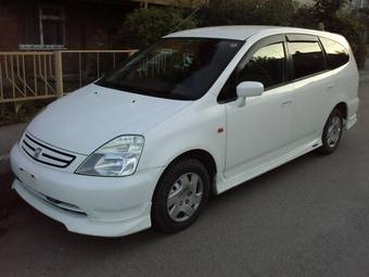 2002 Honda Stream Photos