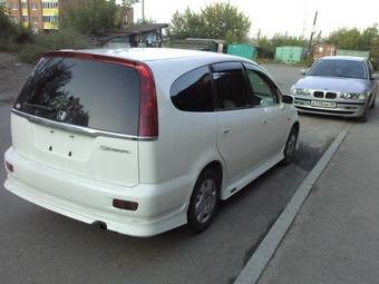 2002 Honda Stream Photos