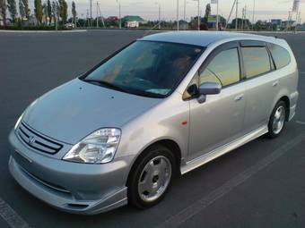 2002 Honda Stream Photos