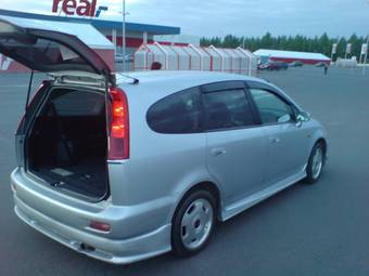 2002 Honda Stream Pictures