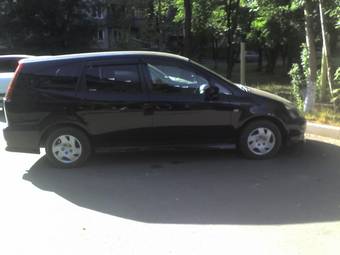 2002 Honda Stream Photos