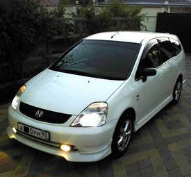 2002 Honda Stream Photos