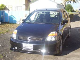 2002 Honda Stream Photos