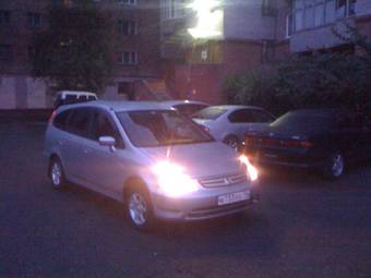 2002 Honda Stream Pictures