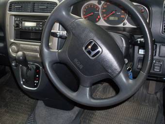 2002 Honda Stream Photos