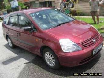 2003 Honda Stream Photos