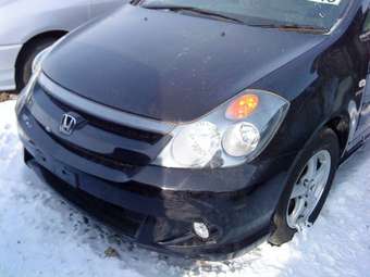 2003 Honda Stream Images