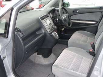 2003 Honda Stream Pictures