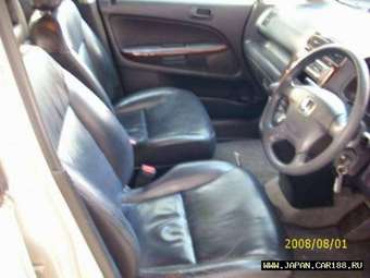 2003 Honda Stream Pics