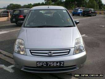 2003 Honda Stream Photos