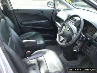 2003 Honda Stream Pictures