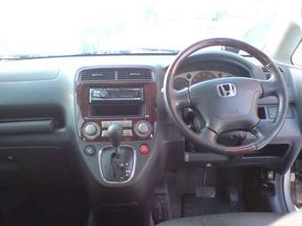 2003 Honda Stream Pictures