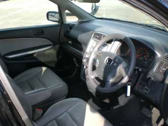 2003 Honda Stream Images