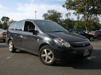 2003 Honda Stream Photos