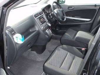 2003 Honda Stream Pictures