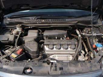 2003 Honda Stream Pictures