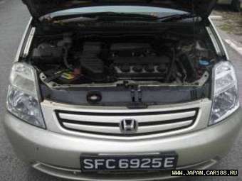 2003 Honda Stream Pictures