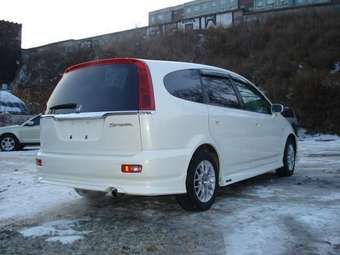 2003 Honda Stream Photos