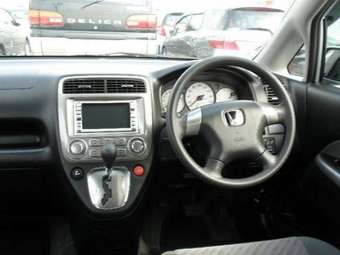 2003 Honda Stream Images