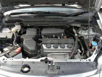 2003 Honda Stream Photos