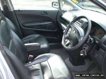 2003 Honda Stream Photos