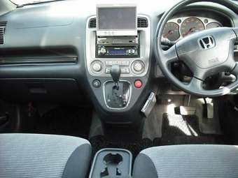 2003 Honda Stream Images